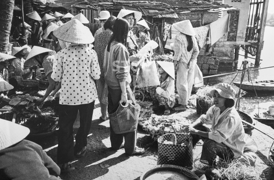 Hoi An market - Vietnam -                                