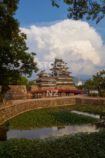 Matsumoto Samurai Castle under an impressive cloud