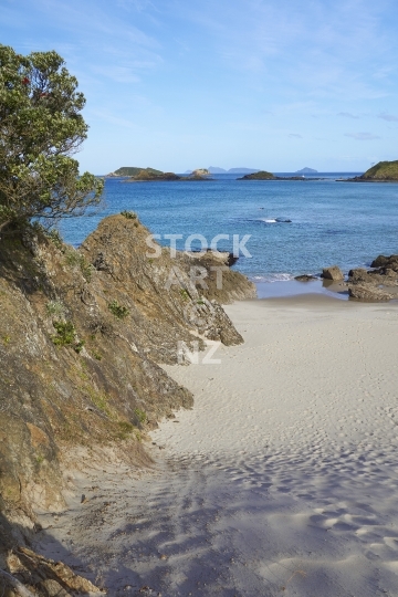 Ocean Beach with white sand and rocks - Whangarei Heads, Northland
