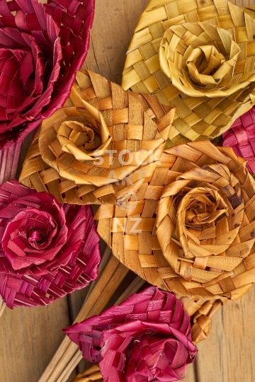 Red, orange-yellow flax weaving flowers - Putiputi 