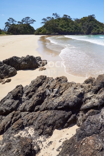 Rocks on Grahams Bay beach - Whananaki South, Northland, NZ